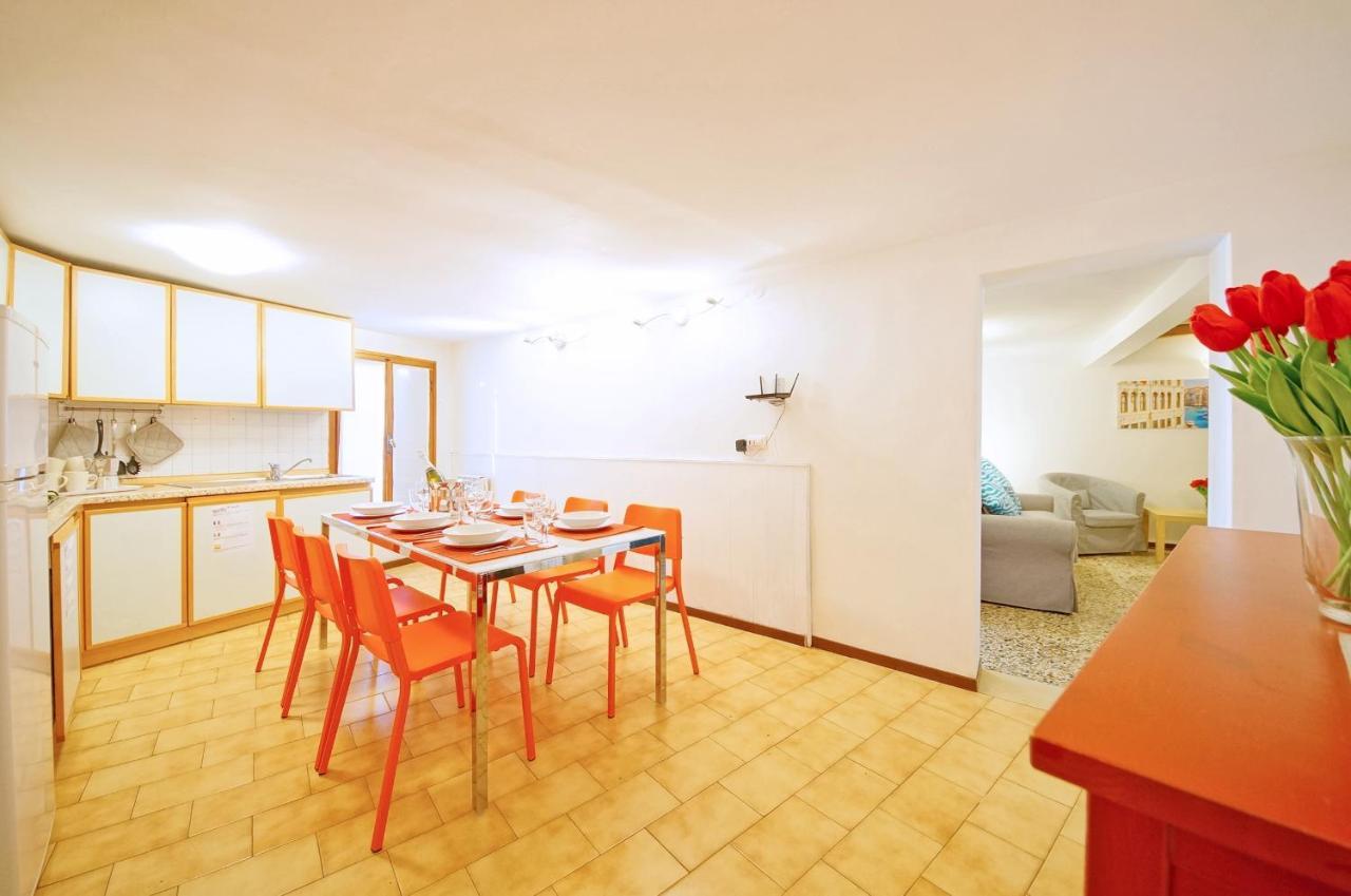 Campo San Polo Apartment Rialto Venezia Esterno foto