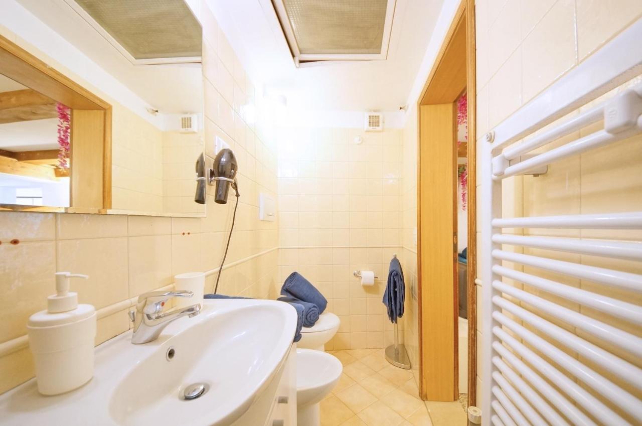 Campo San Polo Apartment Rialto Venezia Esterno foto